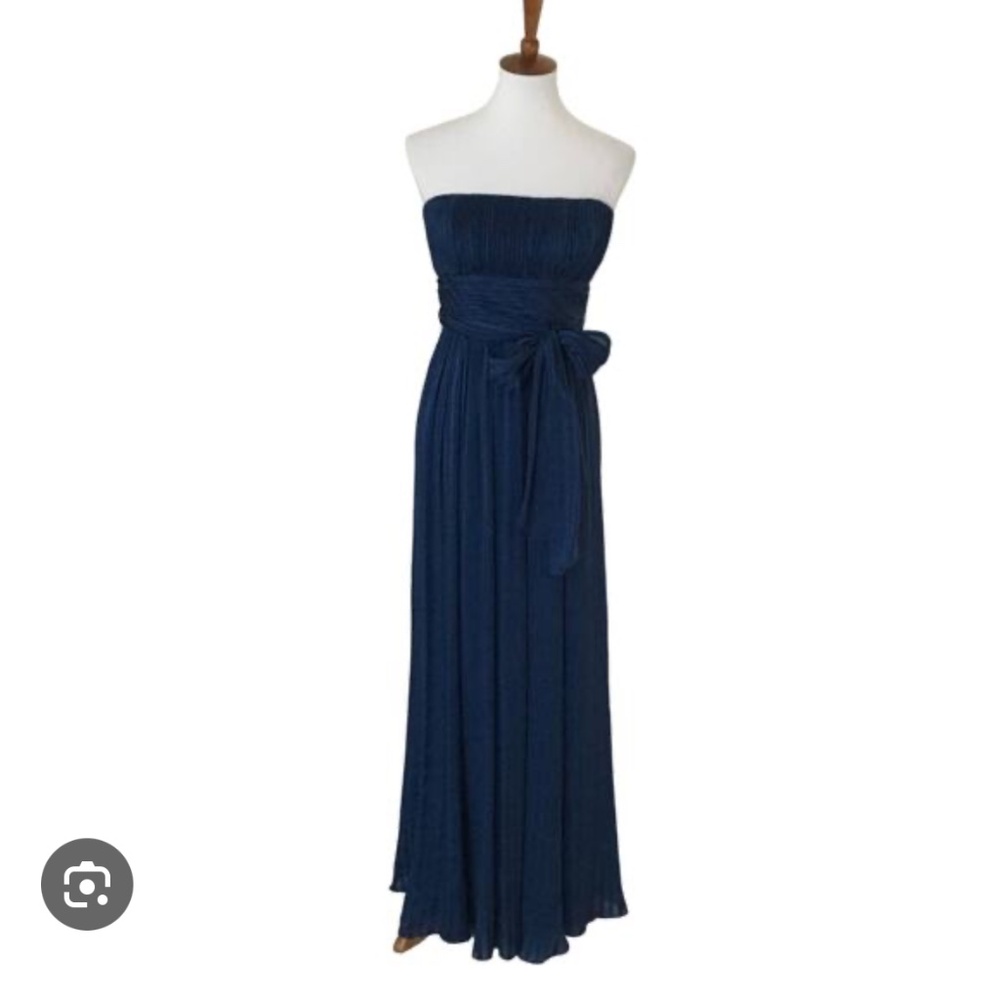 BCBG MAXAZRIA striped gown Size 4